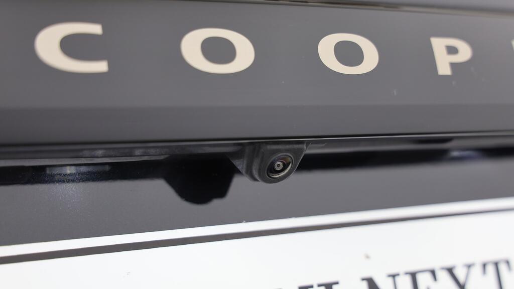 MINI Cooper 5 door S-image-15