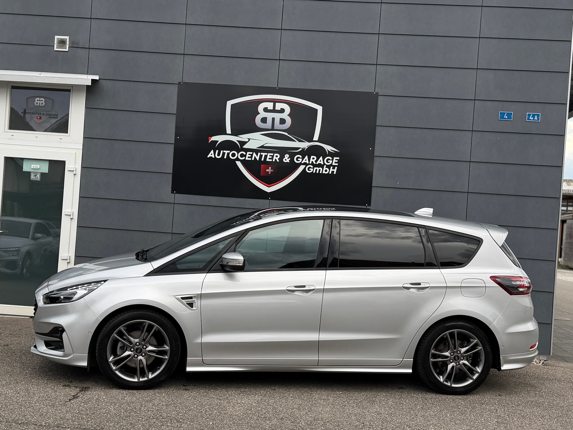 FORD S-Max 2.5 FHEV ST-Line 7Pl-image-3