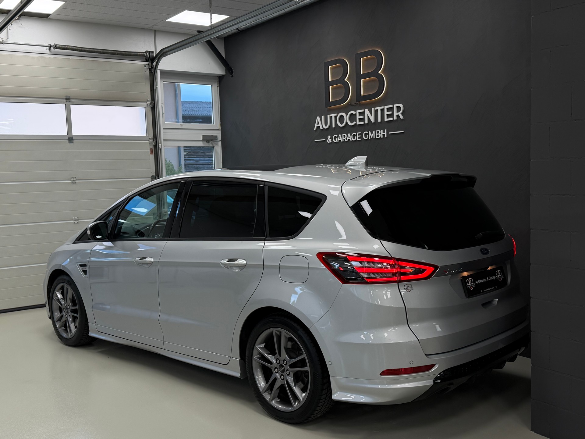 FORD S-Max 2.5 FHEV ST-Line 7Pl-image-4