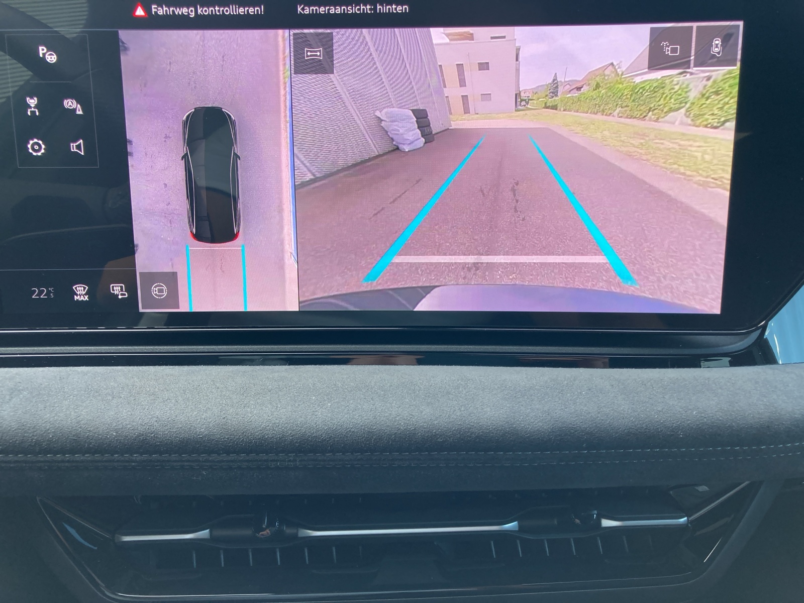 AUDI A6 Avant e-tron quattro-image-14