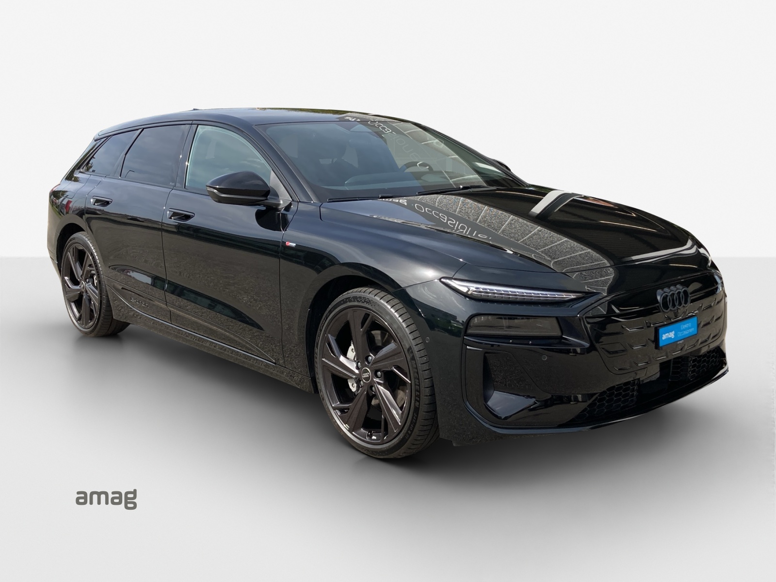 AUDI A6 Avant e-tron quattro-image-5