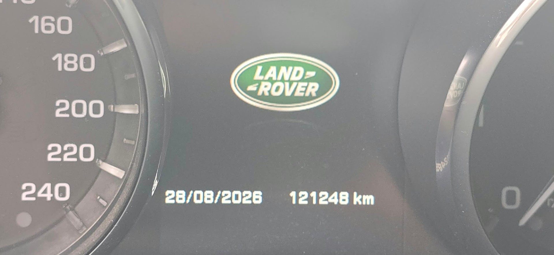 LAND ROVER Discovery Sport 2.0 TD4 HSE AT9-image-14