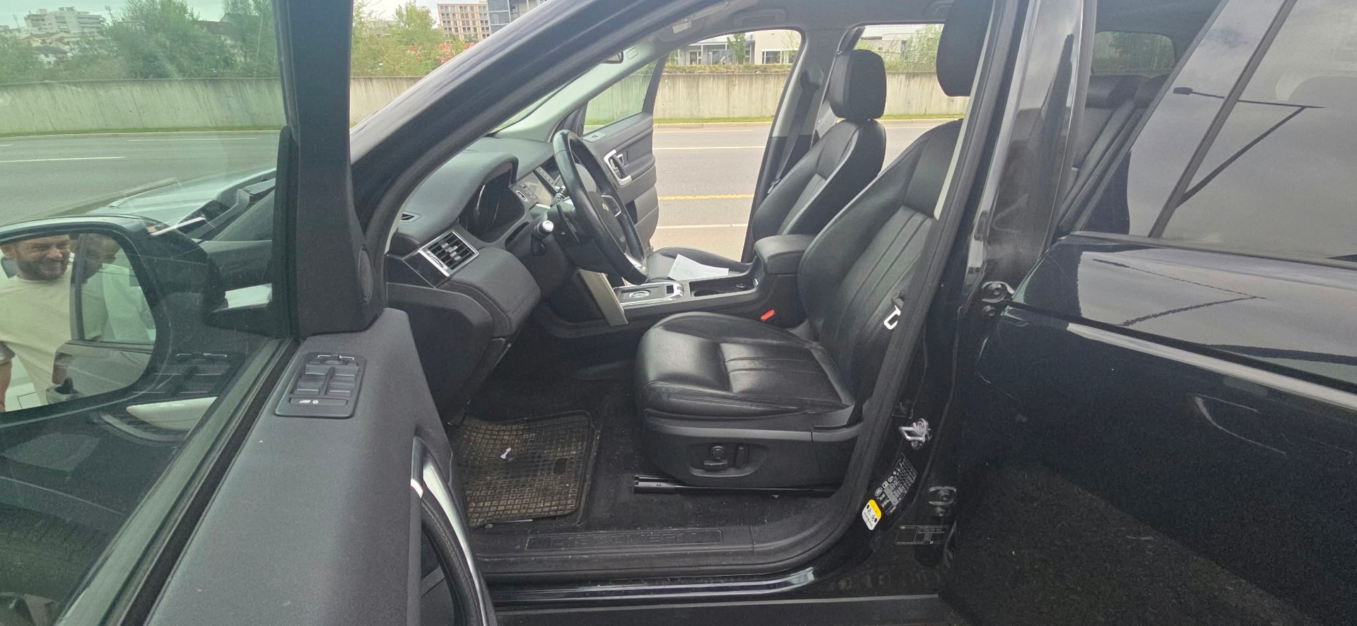 LAND ROVER Discovery Sport 2.0 TD4 HSE AT9-image-13
