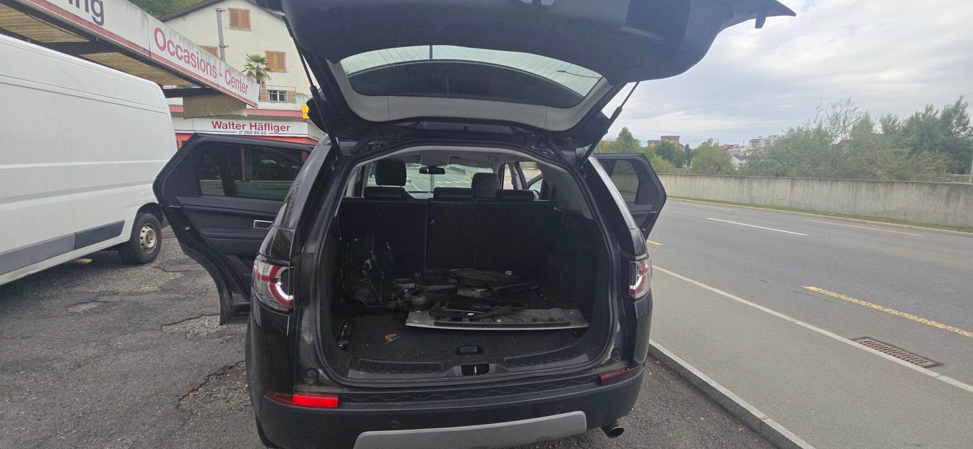 LAND ROVER Discovery Sport 2.0 TD4 HSE AT9-image-7