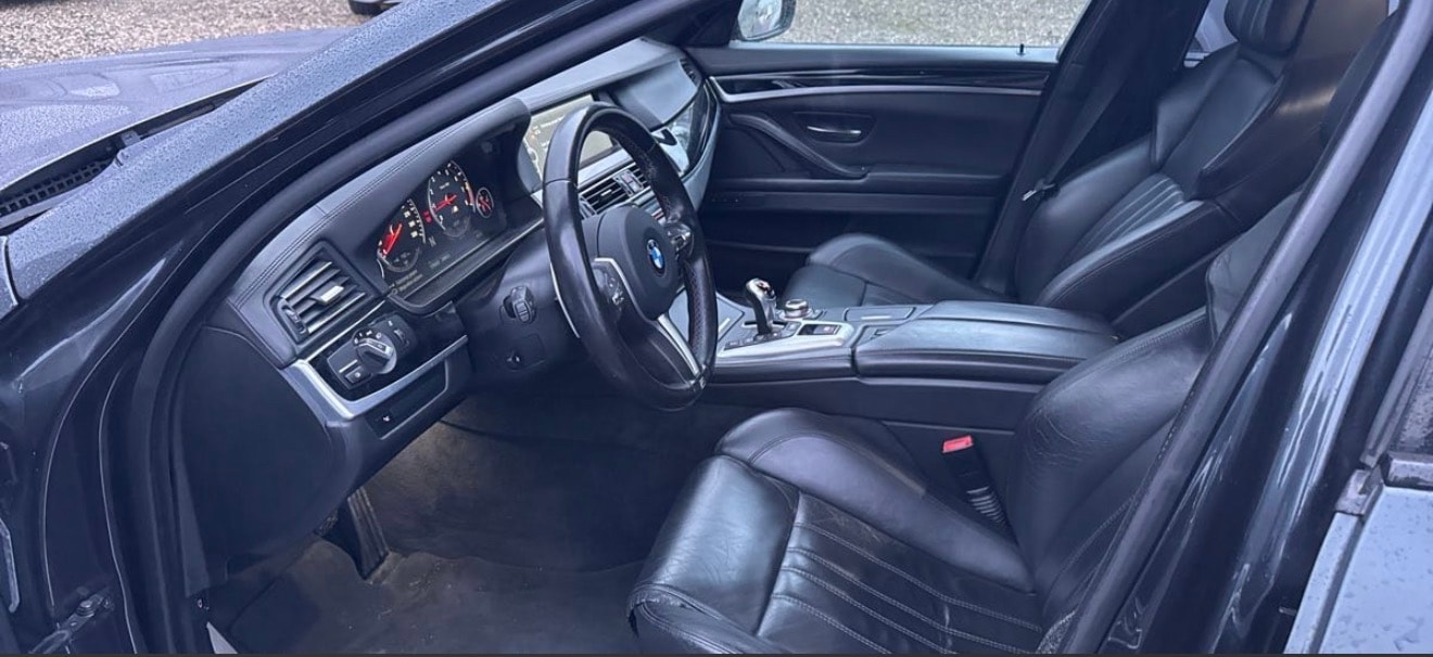 BMW M5-image-3
