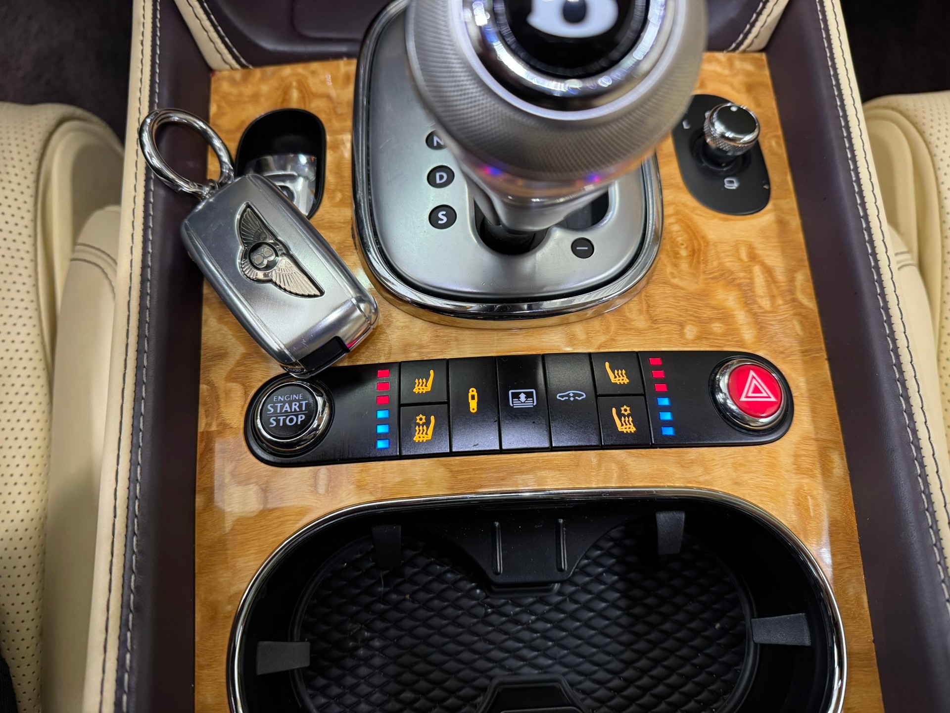 BENTLEY Flying Spur 6.0 W12 – FULL OPTIONS - CH Fahrzeug-image-20