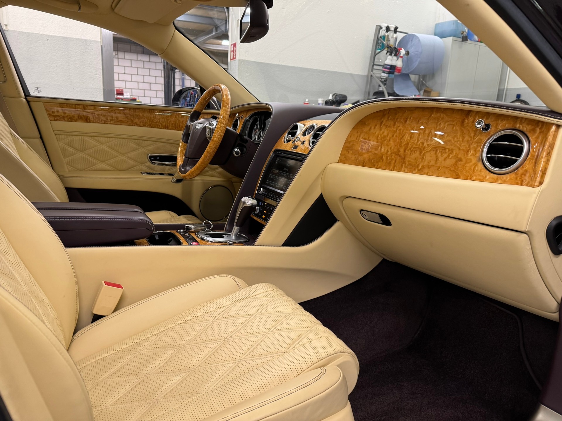 BENTLEY Flying Spur 6.0 W12 – FULL OPTIONS - CH Fahrzeug-image-13