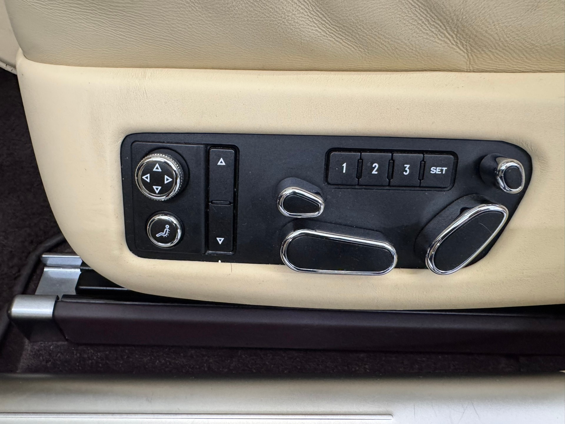 BENTLEY Flying Spur 6.0 W12 – FULL OPTIONS - CH Fahrzeug-image-25