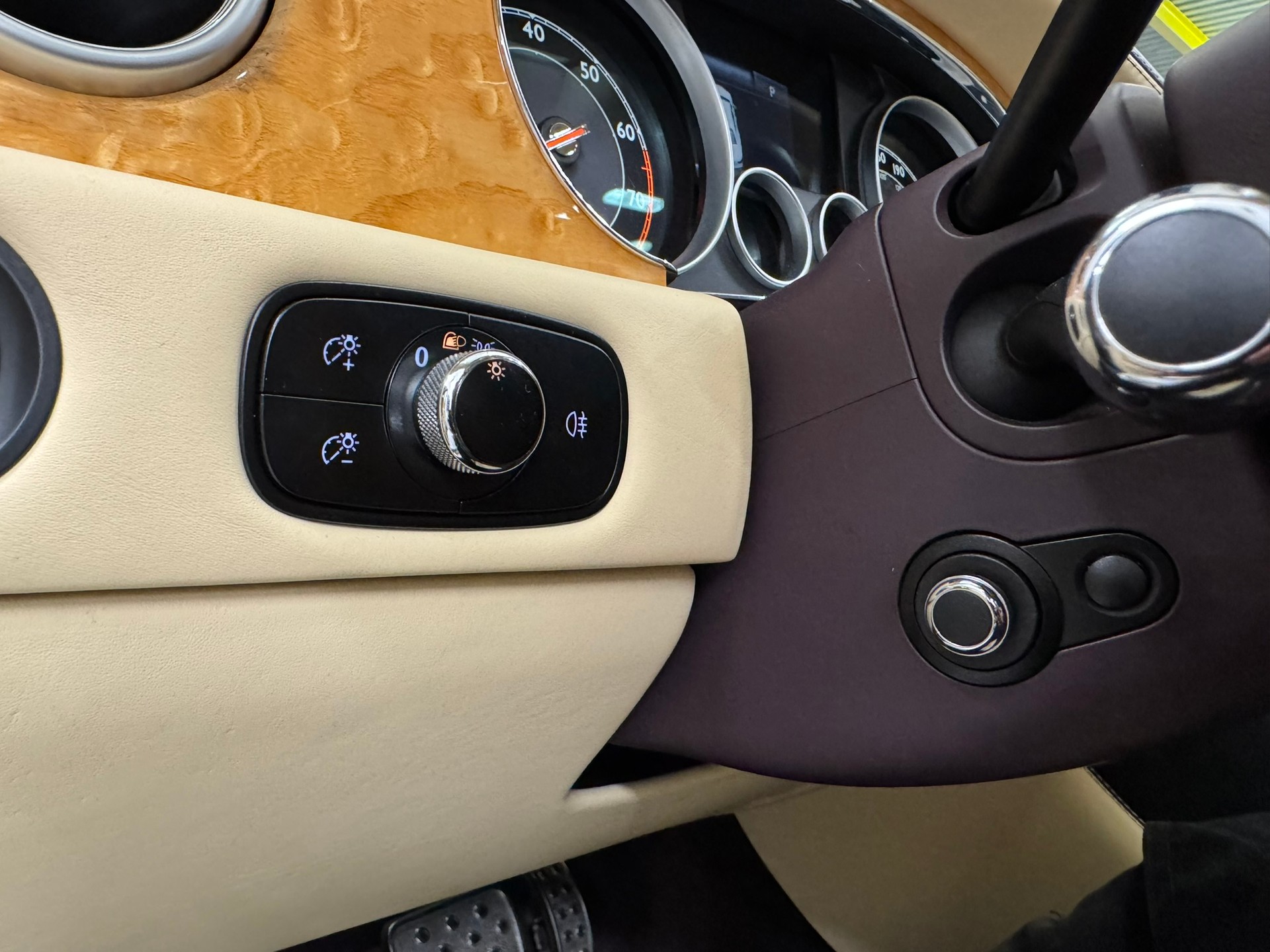 BENTLEY Flying Spur 6.0 W12 – FULL OPTIONS - CH Fahrzeug-image-30
