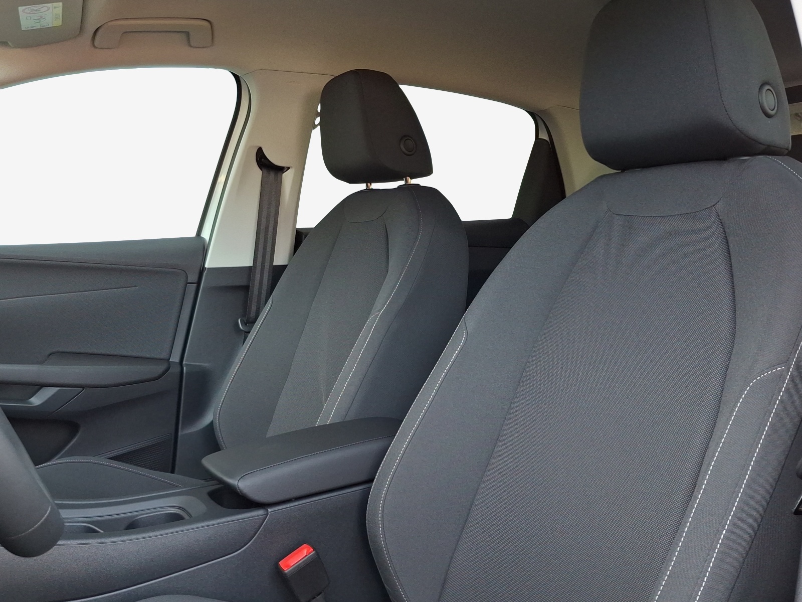 VW ID.Polo 52 kWh Life Edition One-image-7