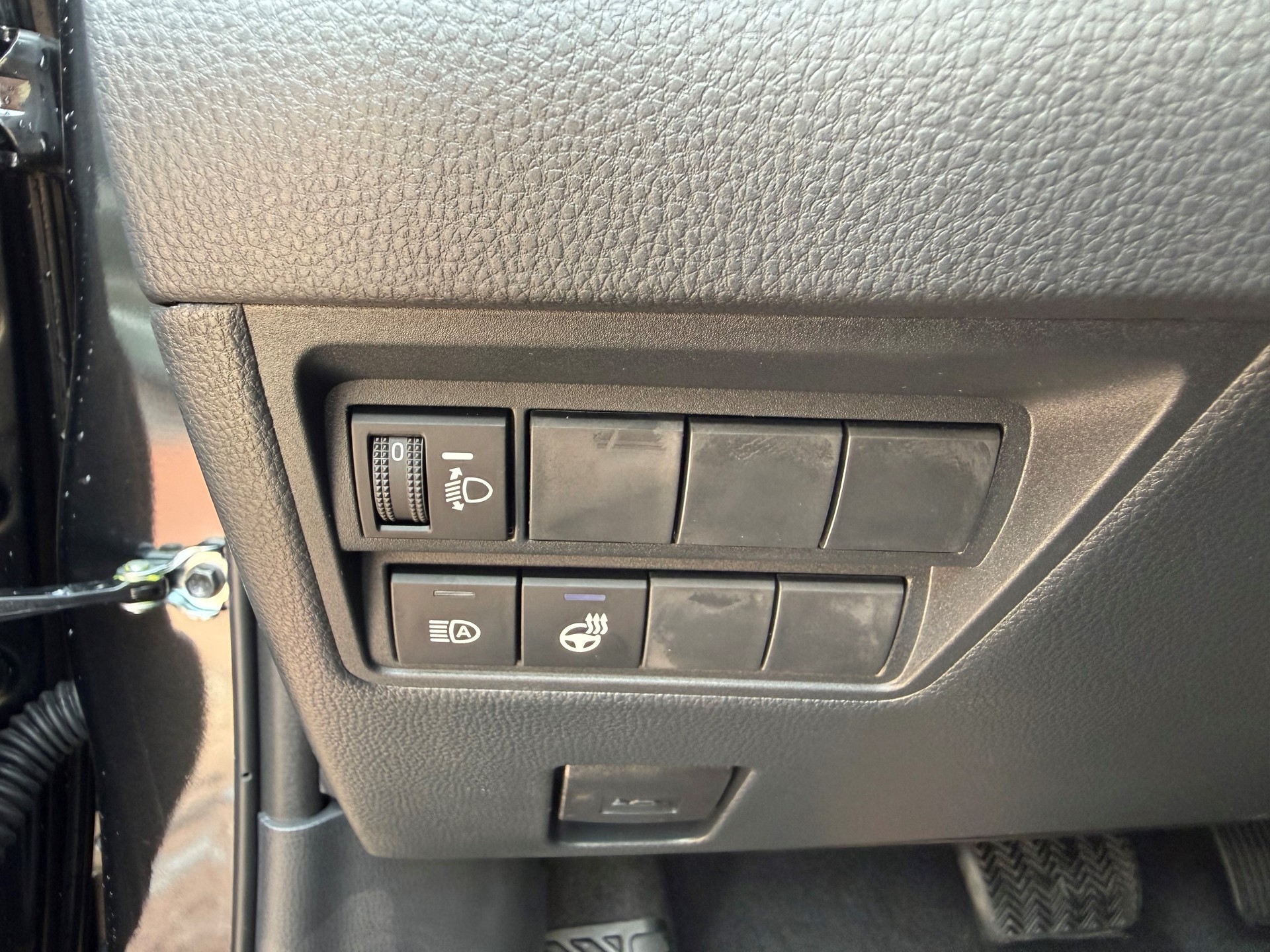 TOYOTA Yaris 1.5 Trend e-CVT-image-13