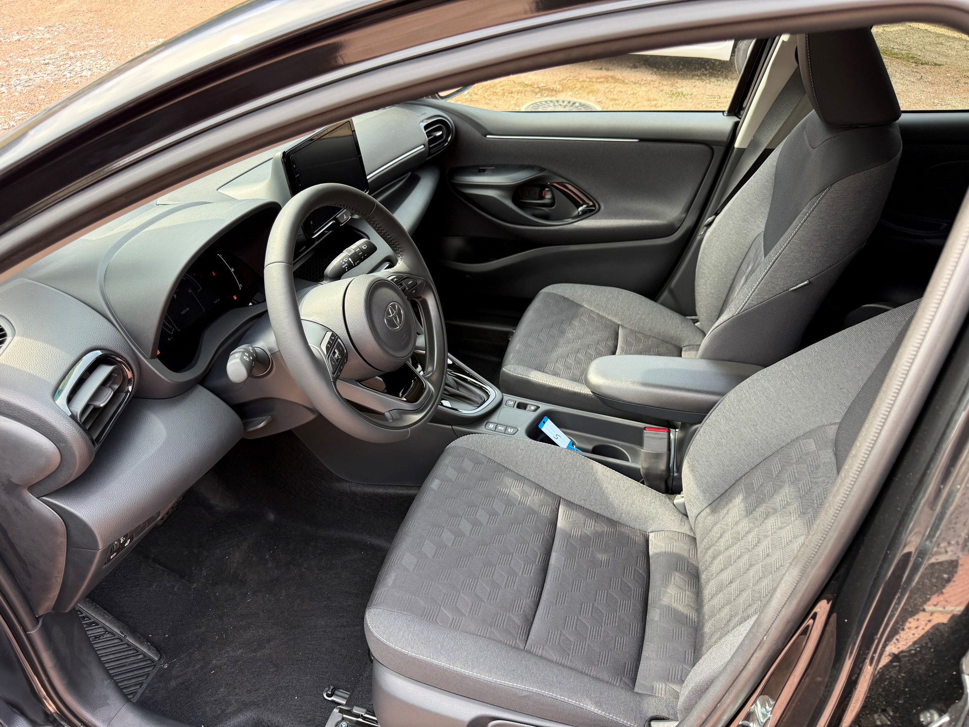 TOYOTA Yaris 1.5 Trend e-CVT-image-7