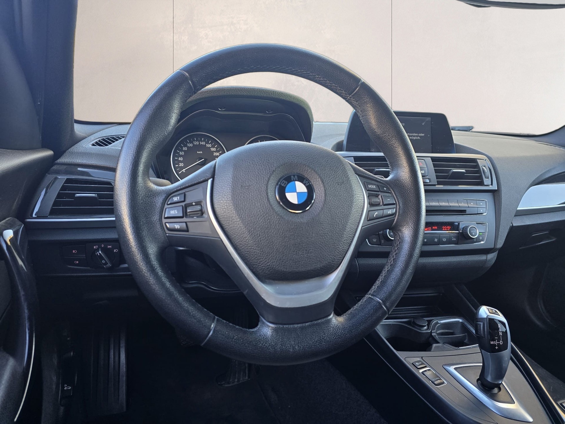 BMW 118i Steptronic-image-10