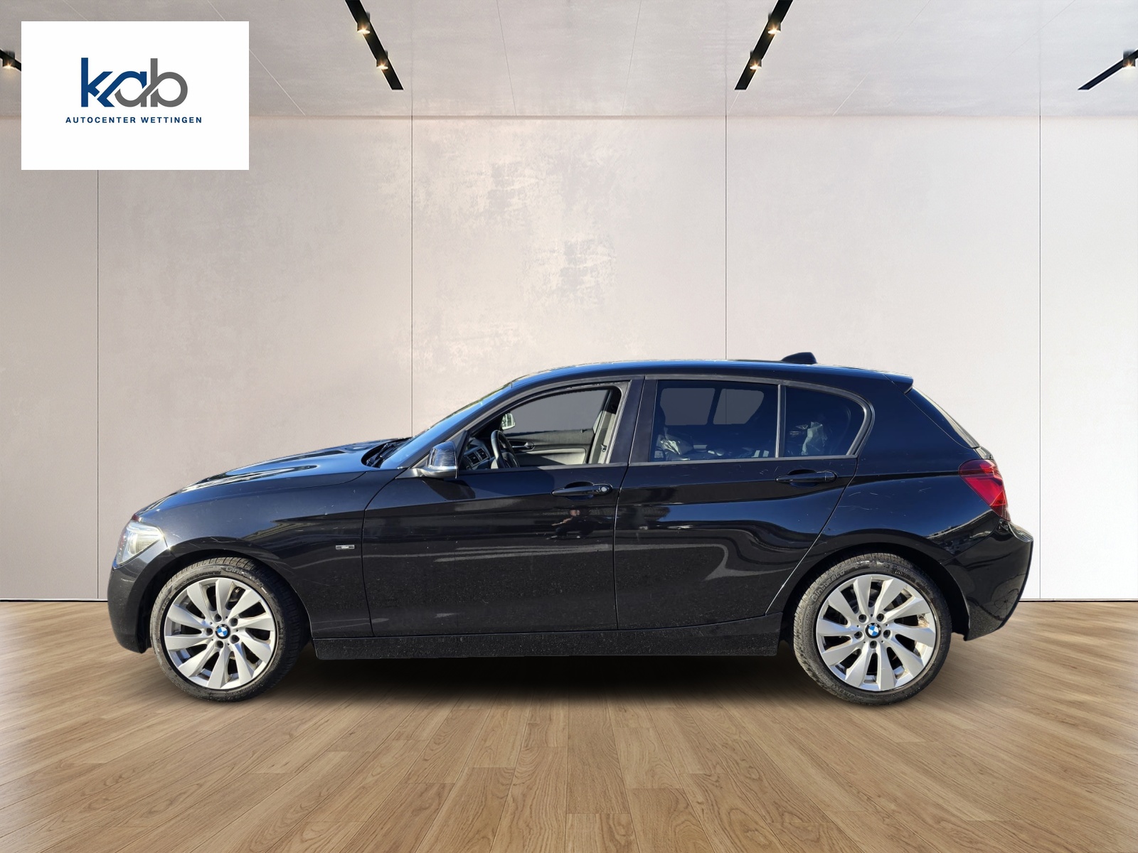 BMW 118i Steptronic-image-7