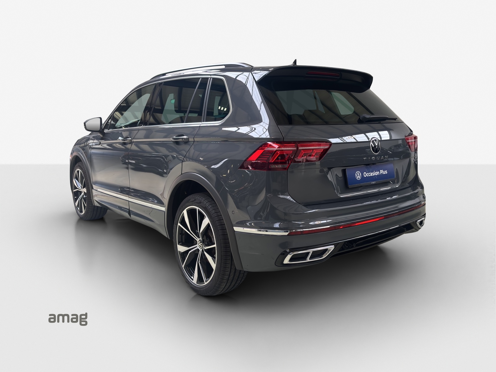 VW Tiguan 2.0TSI R-Line 4Motion DSG-image-2