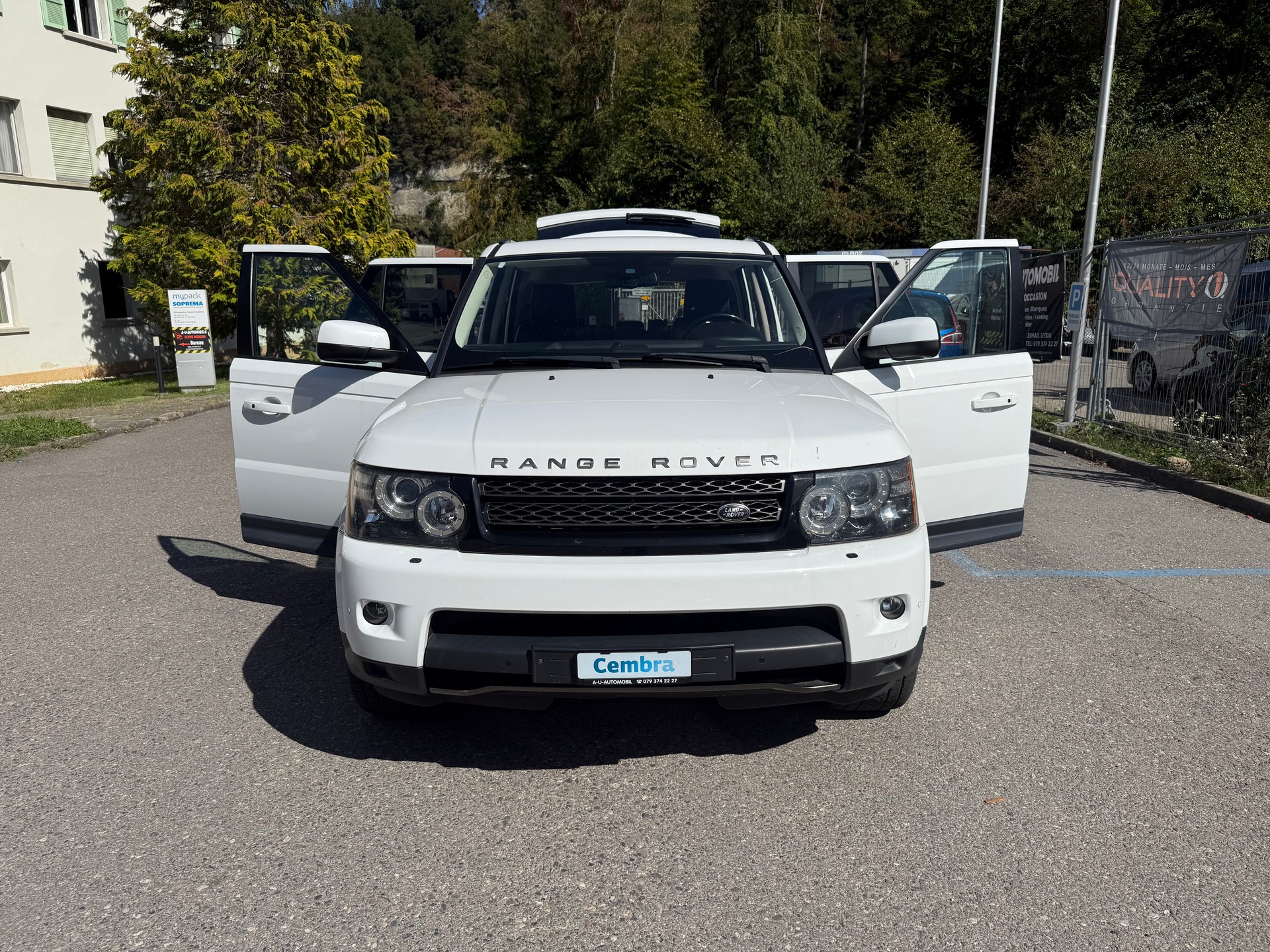 LAND ROVER Range Rover Sport 3.0 TDV6 SE Automatic-image-16
