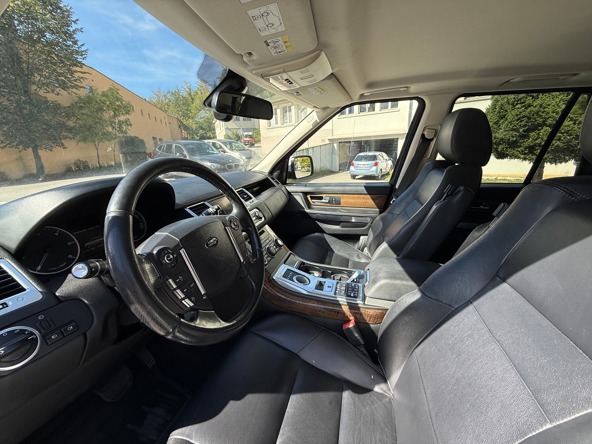 LAND ROVER Range Rover Sport 3.0 TDV6 SE Automatic-image-8