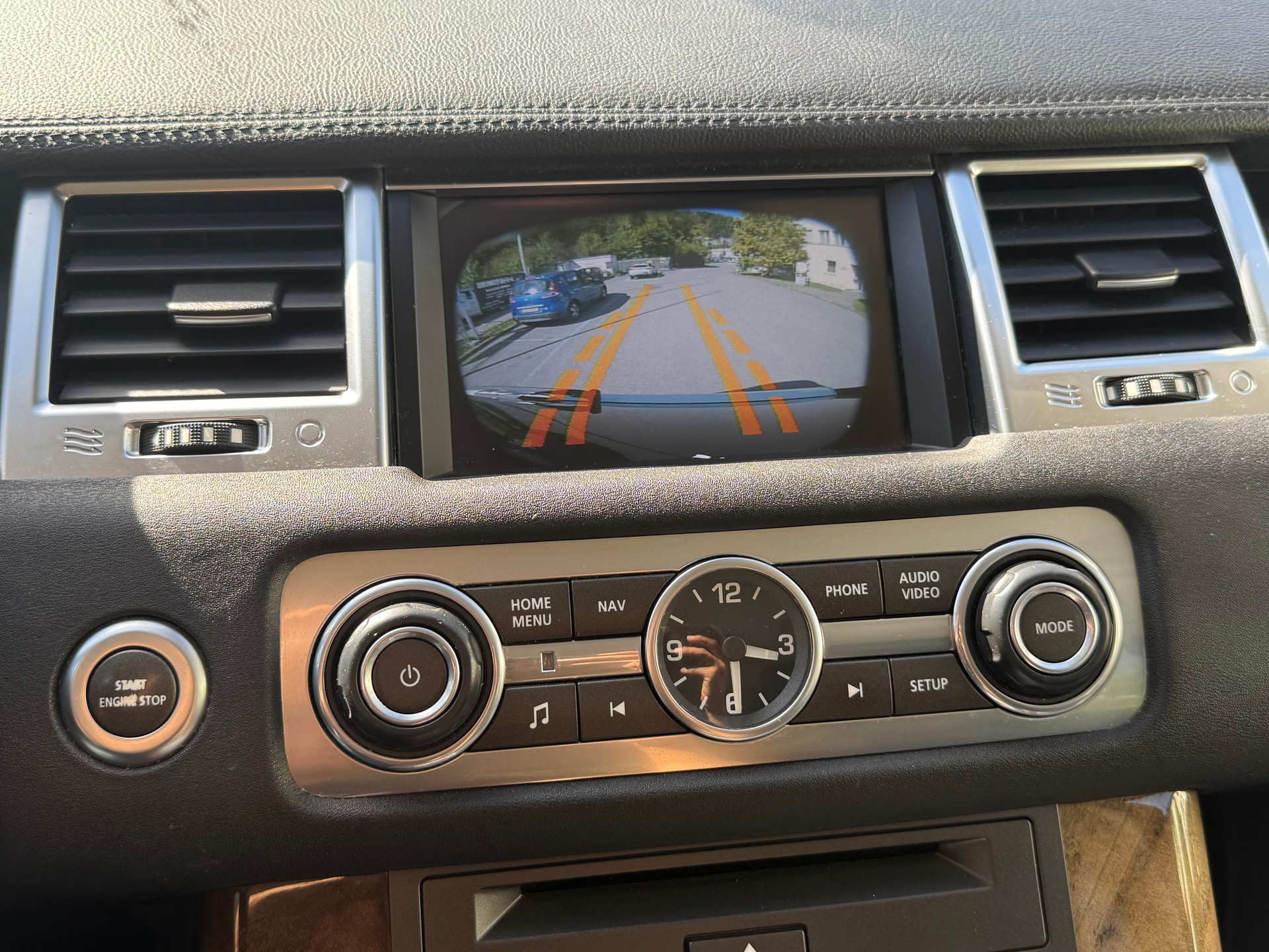 LAND ROVER Range Rover Sport 3.0 TDV6 SE Automatic-image-27