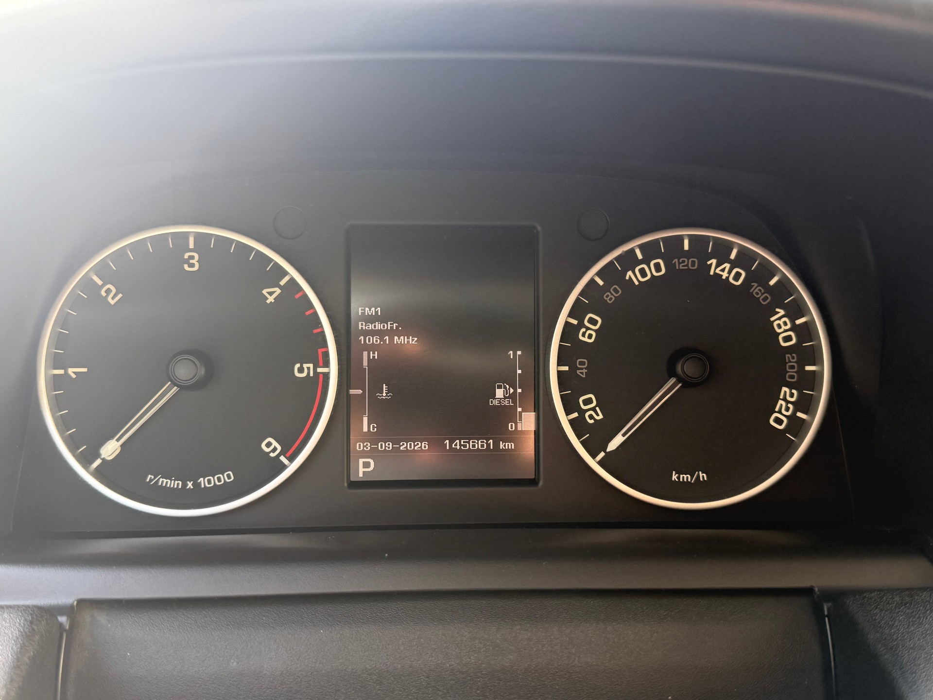 LAND ROVER Range Rover Sport 3.0 TDV6 SE Automatic-image-29