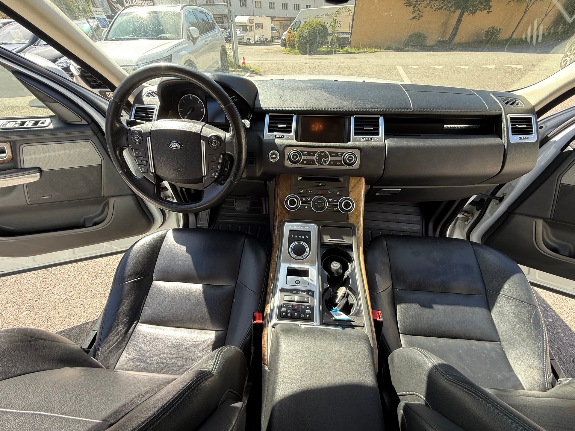LAND ROVER Range Rover Sport 3.0 TDV6 SE Automatic-image-25