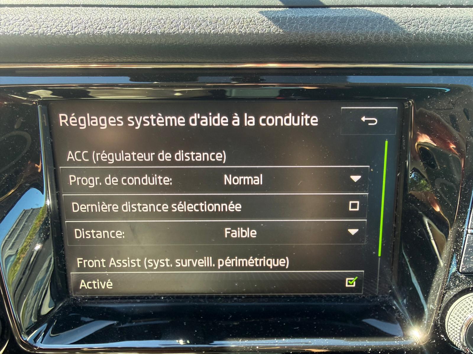 SKODA Fabia 1.2 TSI Black Edition DSG-image-21