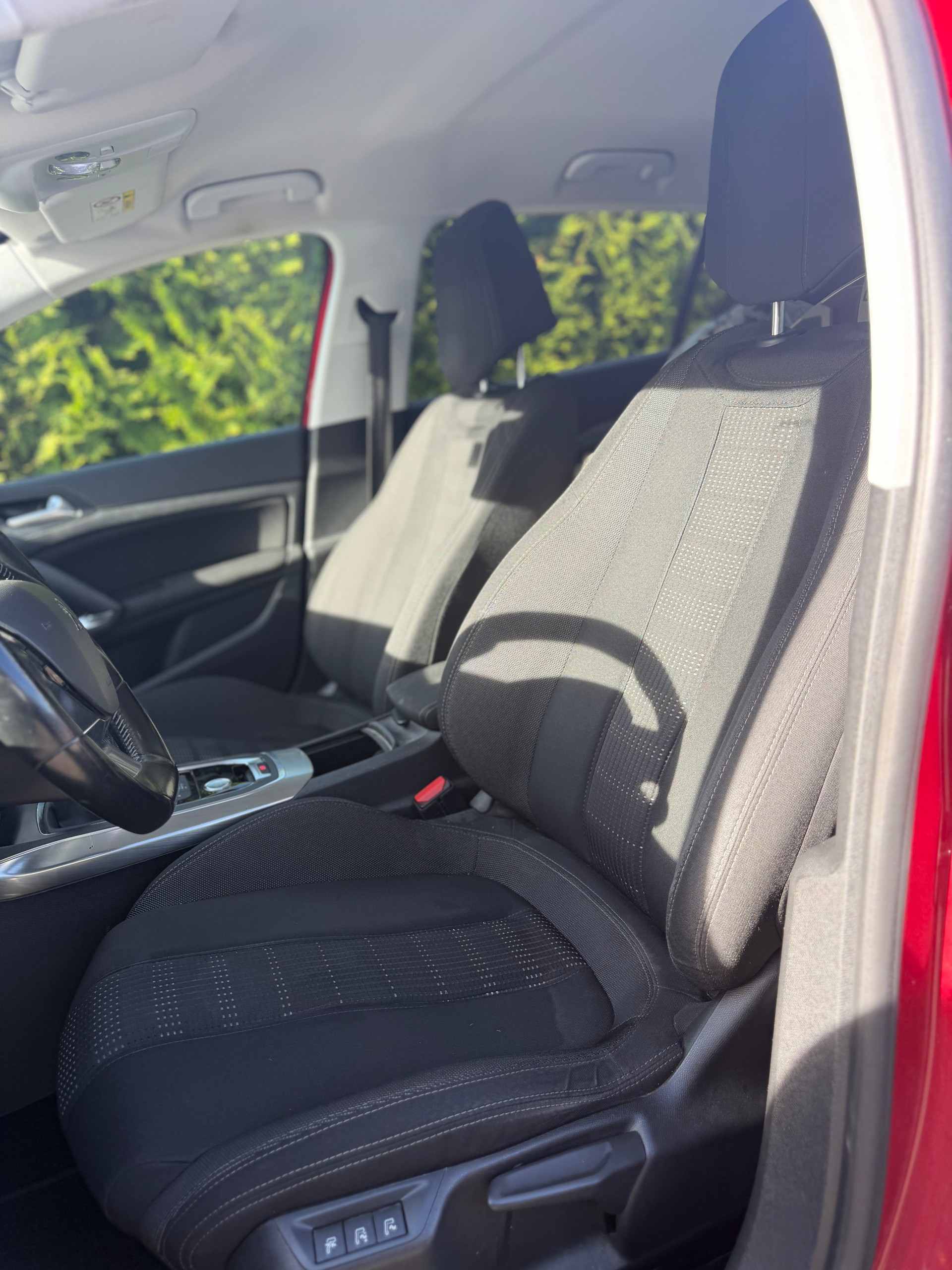 PEUGEOT 308 1.2 THP Allure Automatic-image-6