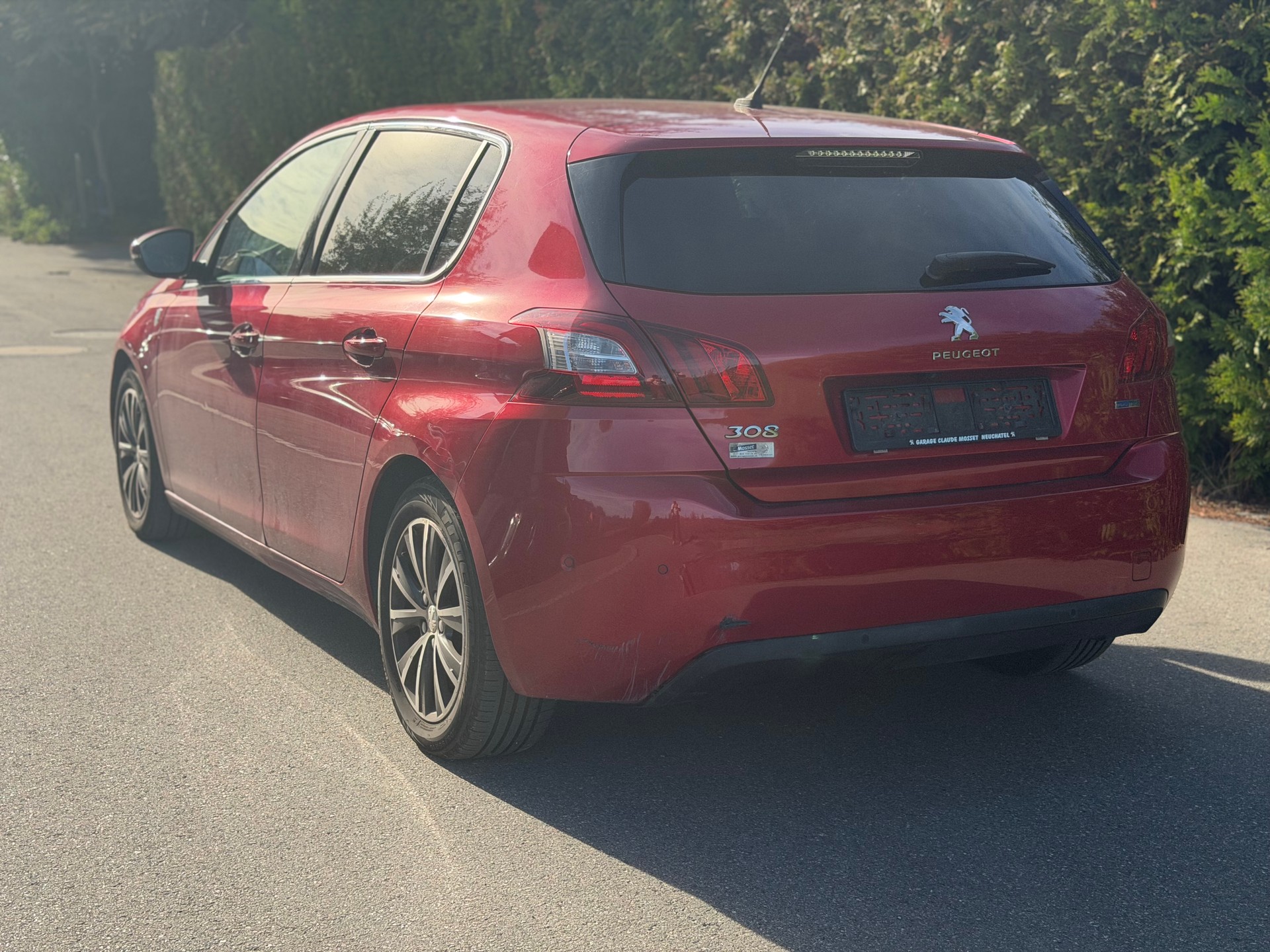 PEUGEOT 308 1.2 THP Allure Automatic-image-3