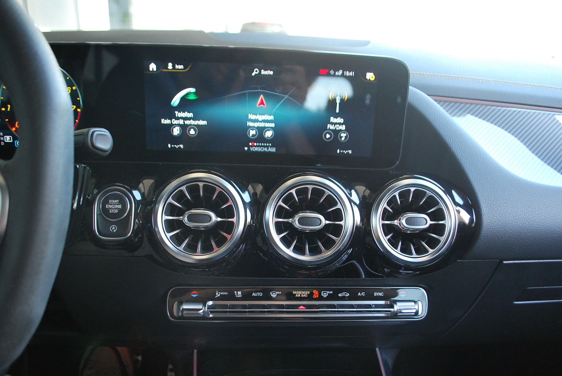 MERCEDES-BENZ GLA 45 S AMG 4Matic+ 8G-Speedshift DCT-image-12