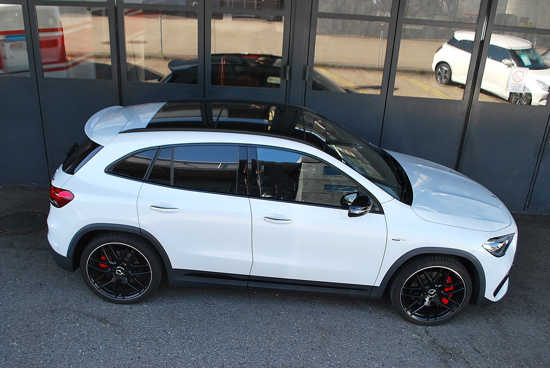 MERCEDES-BENZ GLA 45 S AMG 4Matic+ 8G-Speedshift DCT-image-6