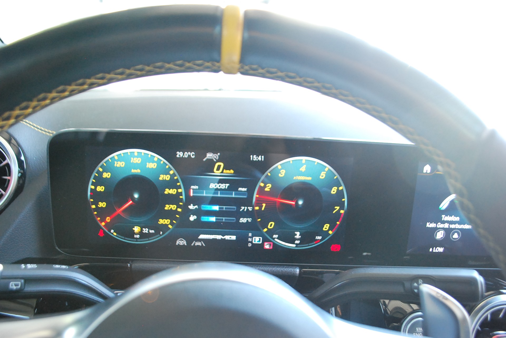 MERCEDES-BENZ GLA 45 S AMG 4Matic+ 8G-Speedshift DCT-image-13