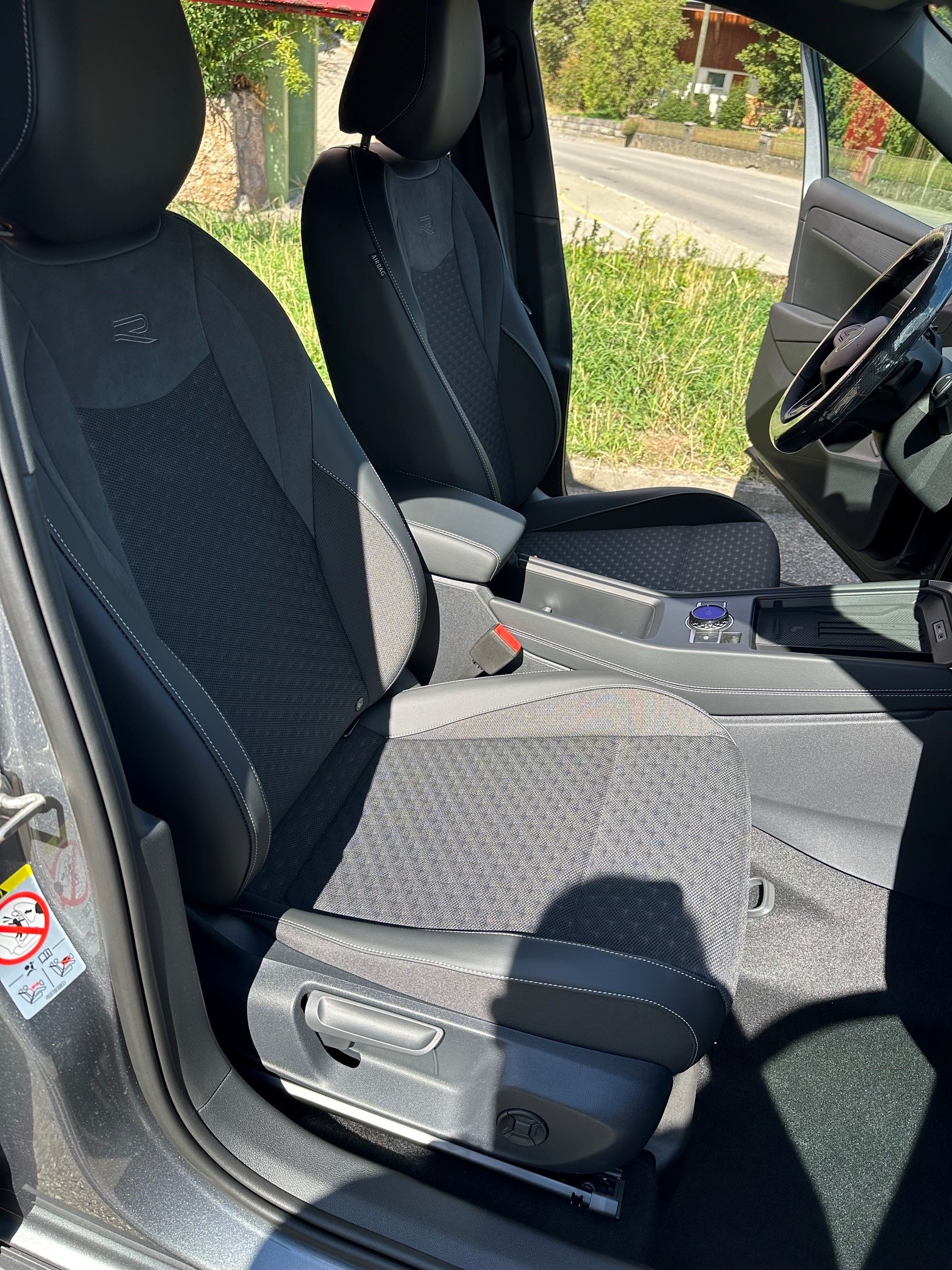 VW T-Roc 1.5 eTSI mHEV Style DSG-image-6