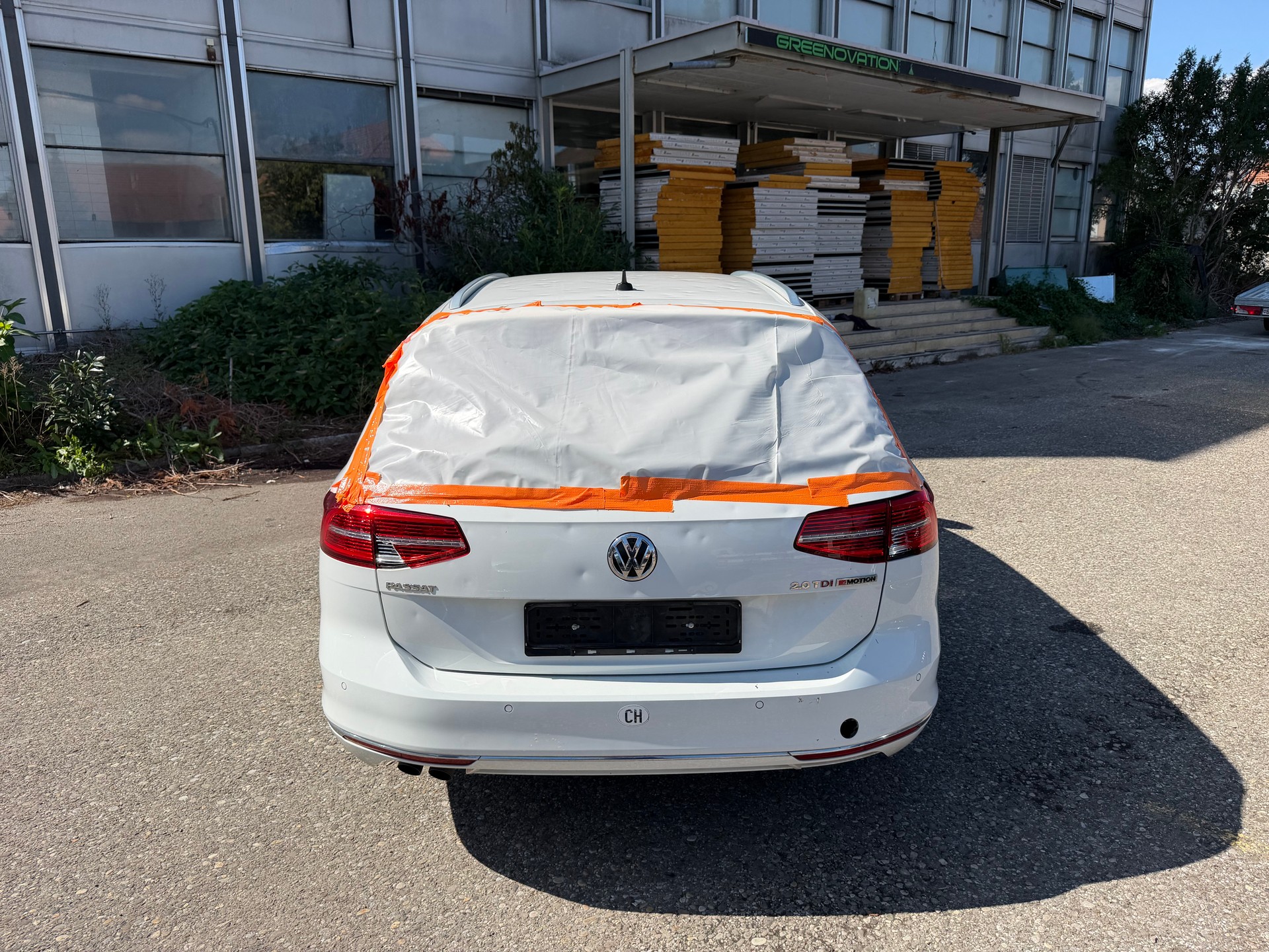 VW Passat Variant 2.0 TDI BMT Sport DSG 4Motion-image-7