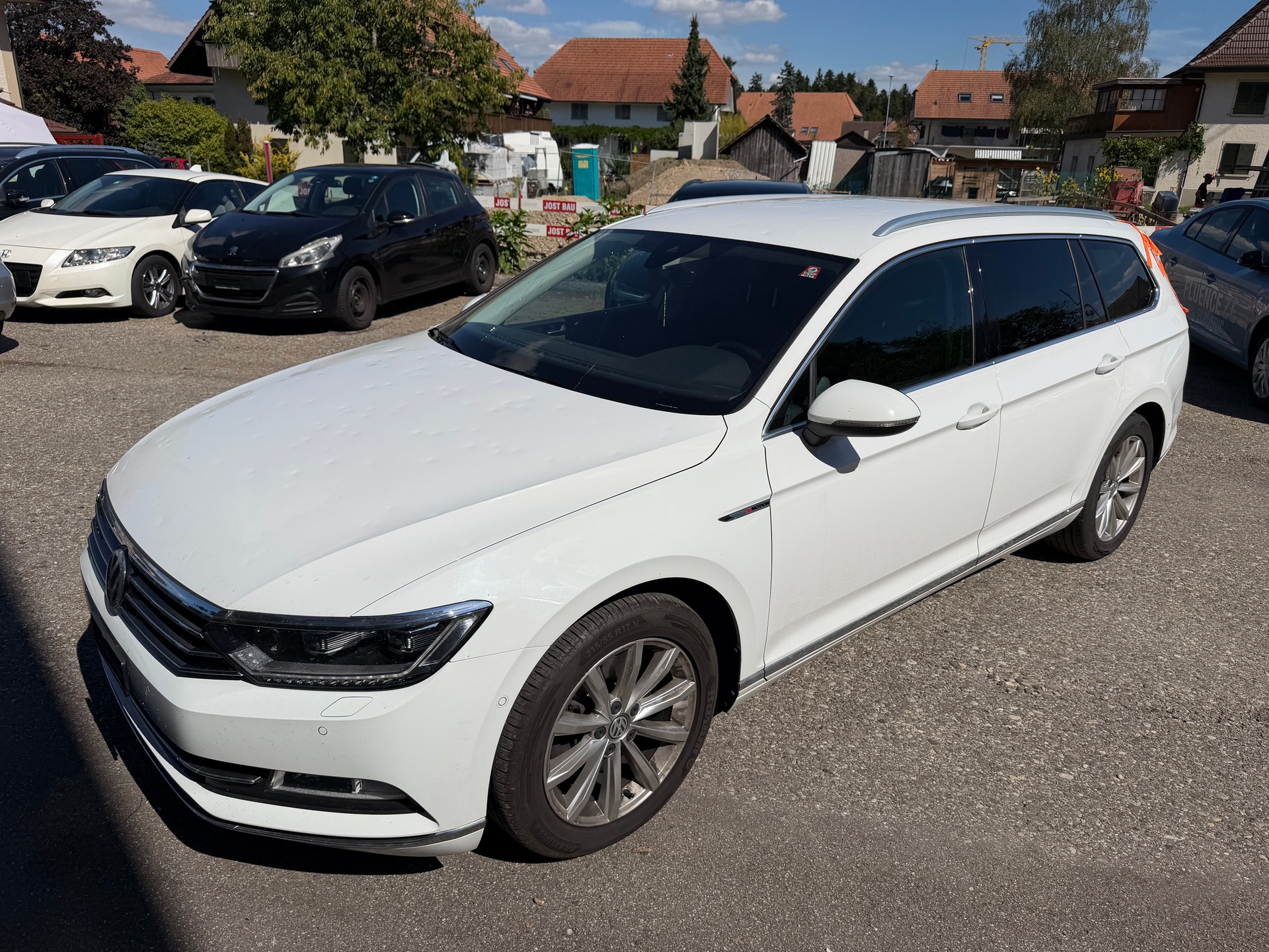 VW Passat Variant 2.0 TDI BMT Sport DSG 4Motion-image-0