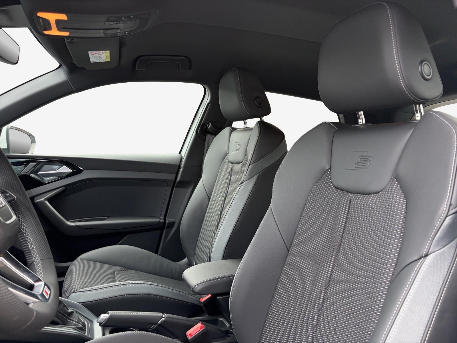 AUDI A1 Sportback 30 TFSI Attraction S-tronic-image-11