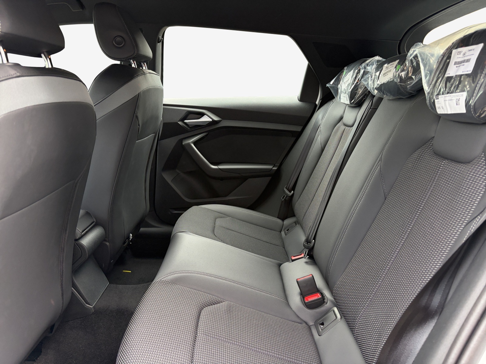 AUDI A1 Sportback 30 TFSI Attraction S-tronic-image-9