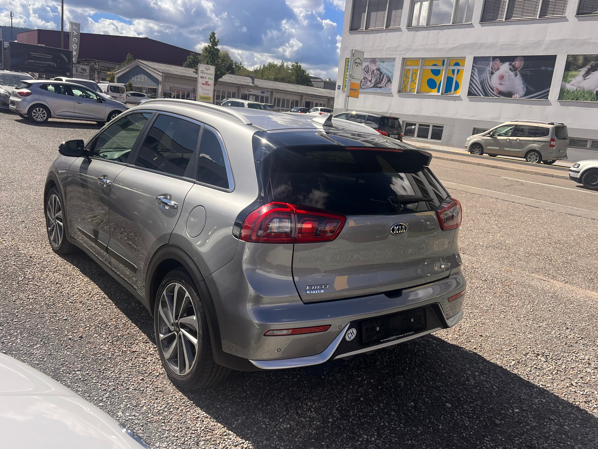 KIA Niro 1.6GDi Hybrid Style DCT-image-4