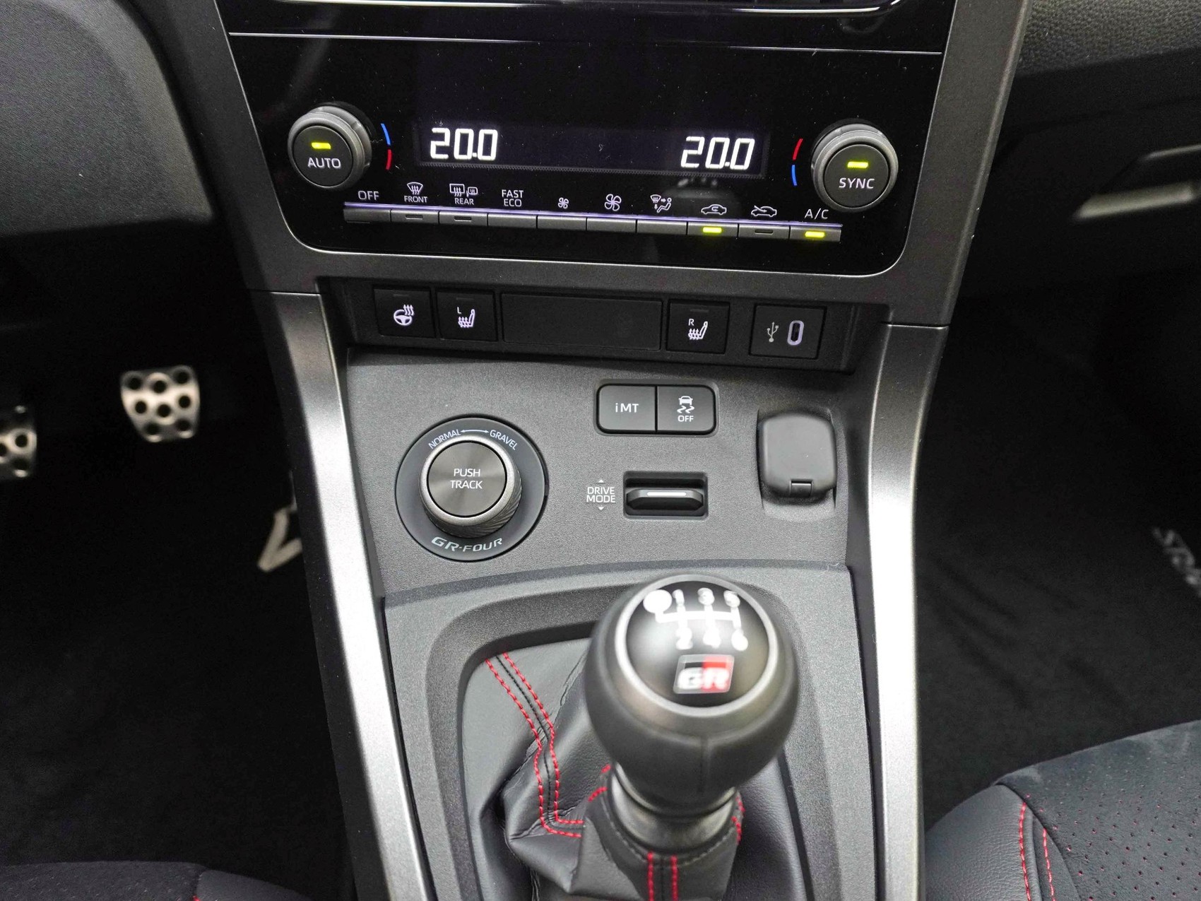 TOYOTA GR Yaris 1.6 Turbo Sport 4x4 ** mit Pack Aero **-image-14