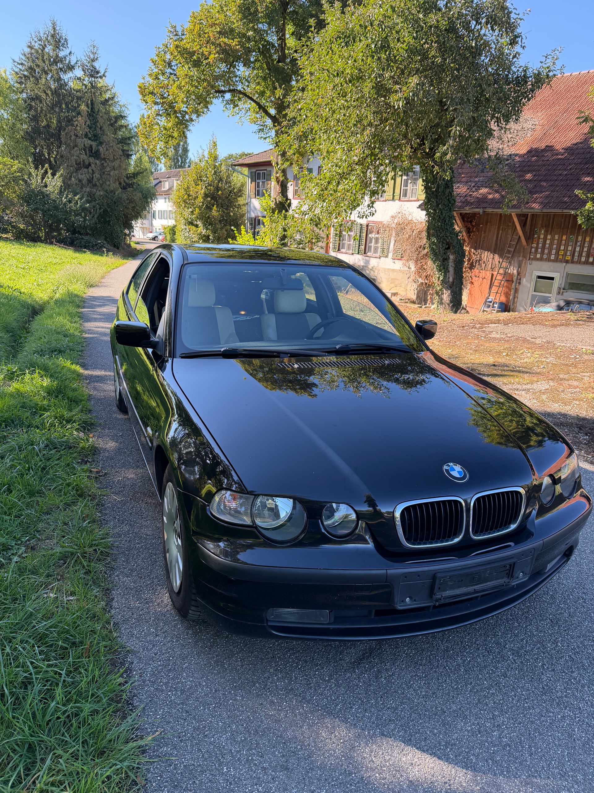 BMW 316i Advantage-image-1