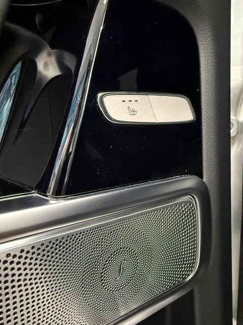 MERCEDES-BENZ G 63 AMG 9G-Tronic-image-11