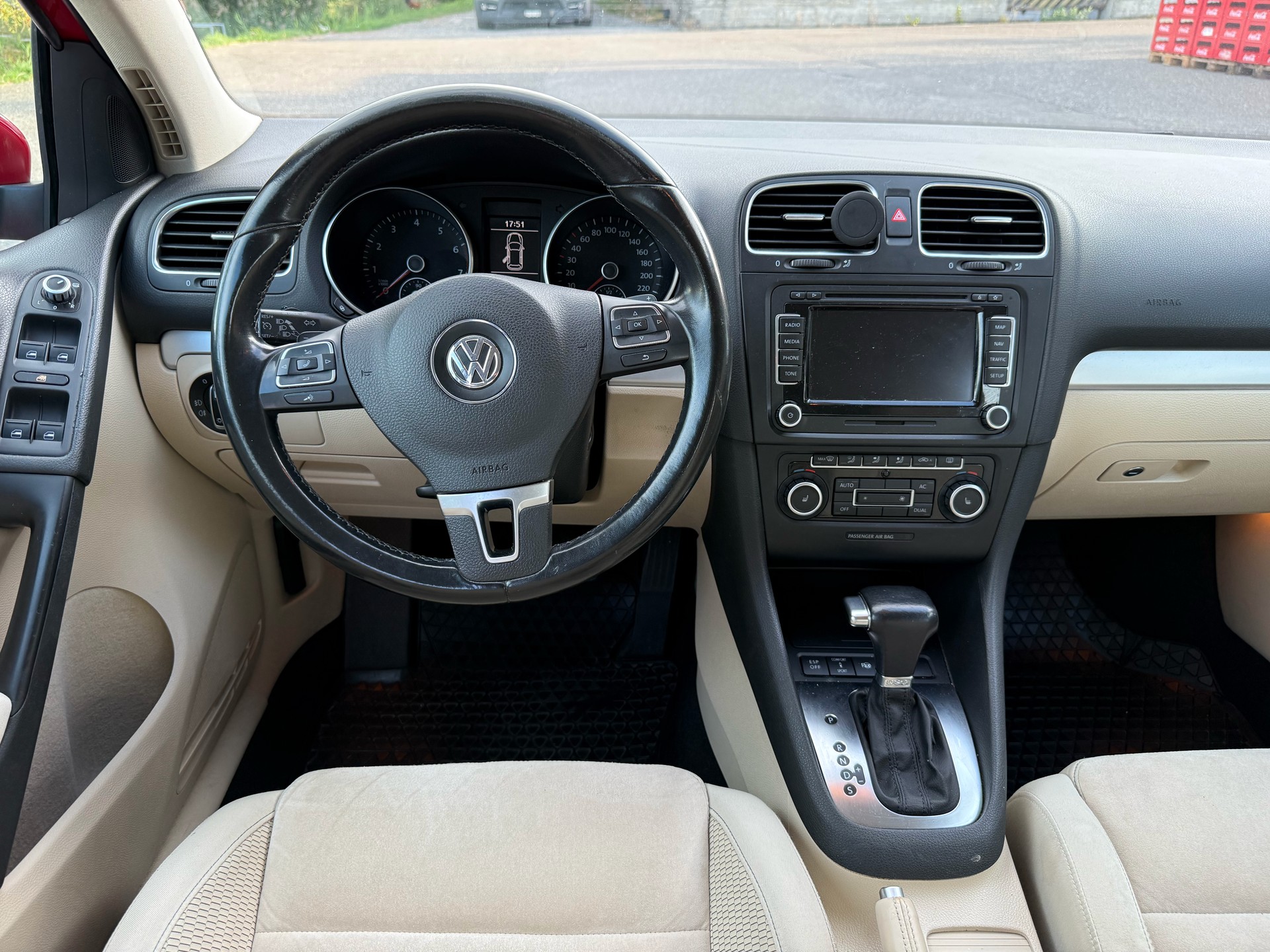 VW Golf 1.4 TSI Highline DSG-image-14