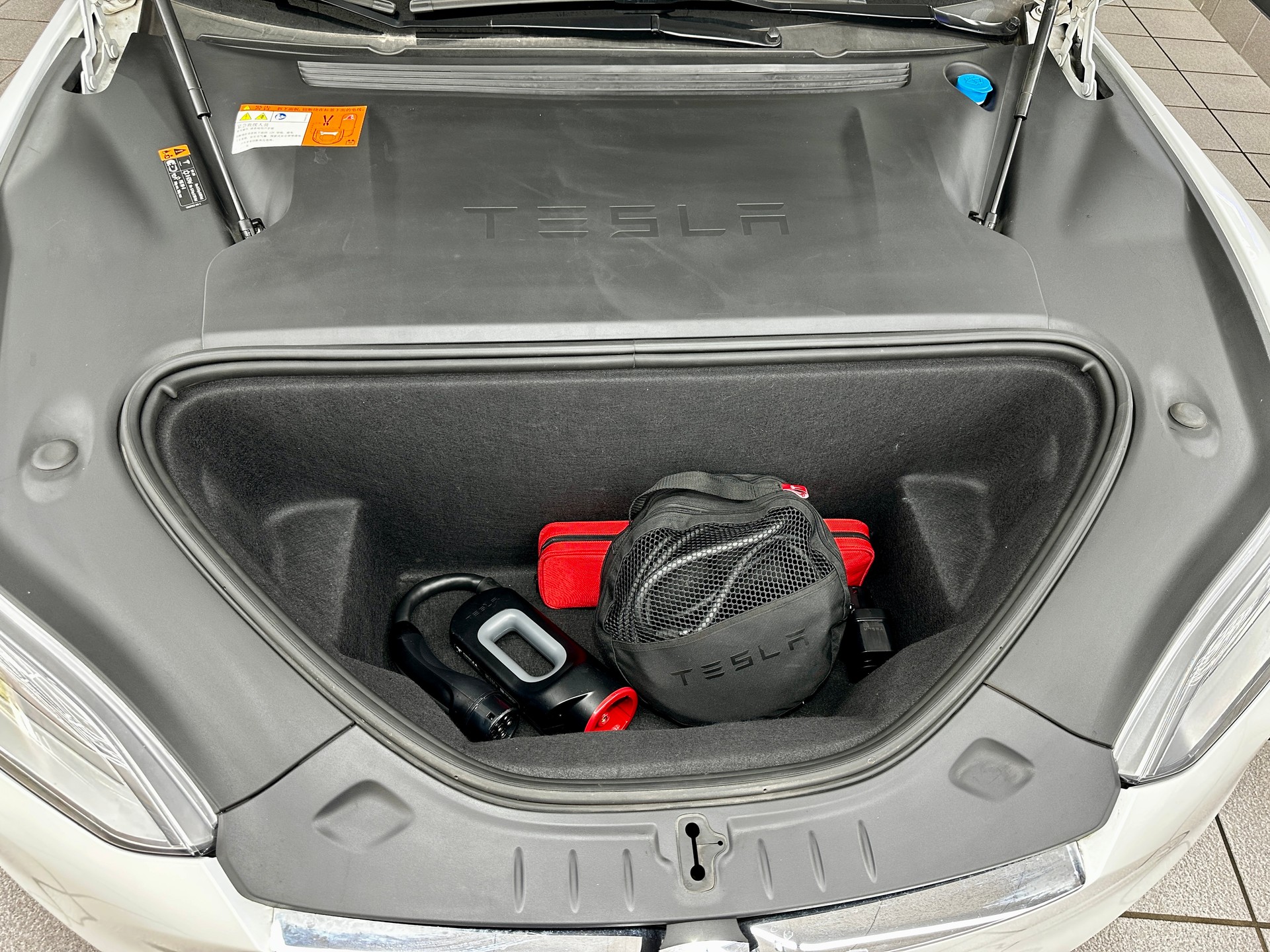 TESLA Model S 100 D-image-31