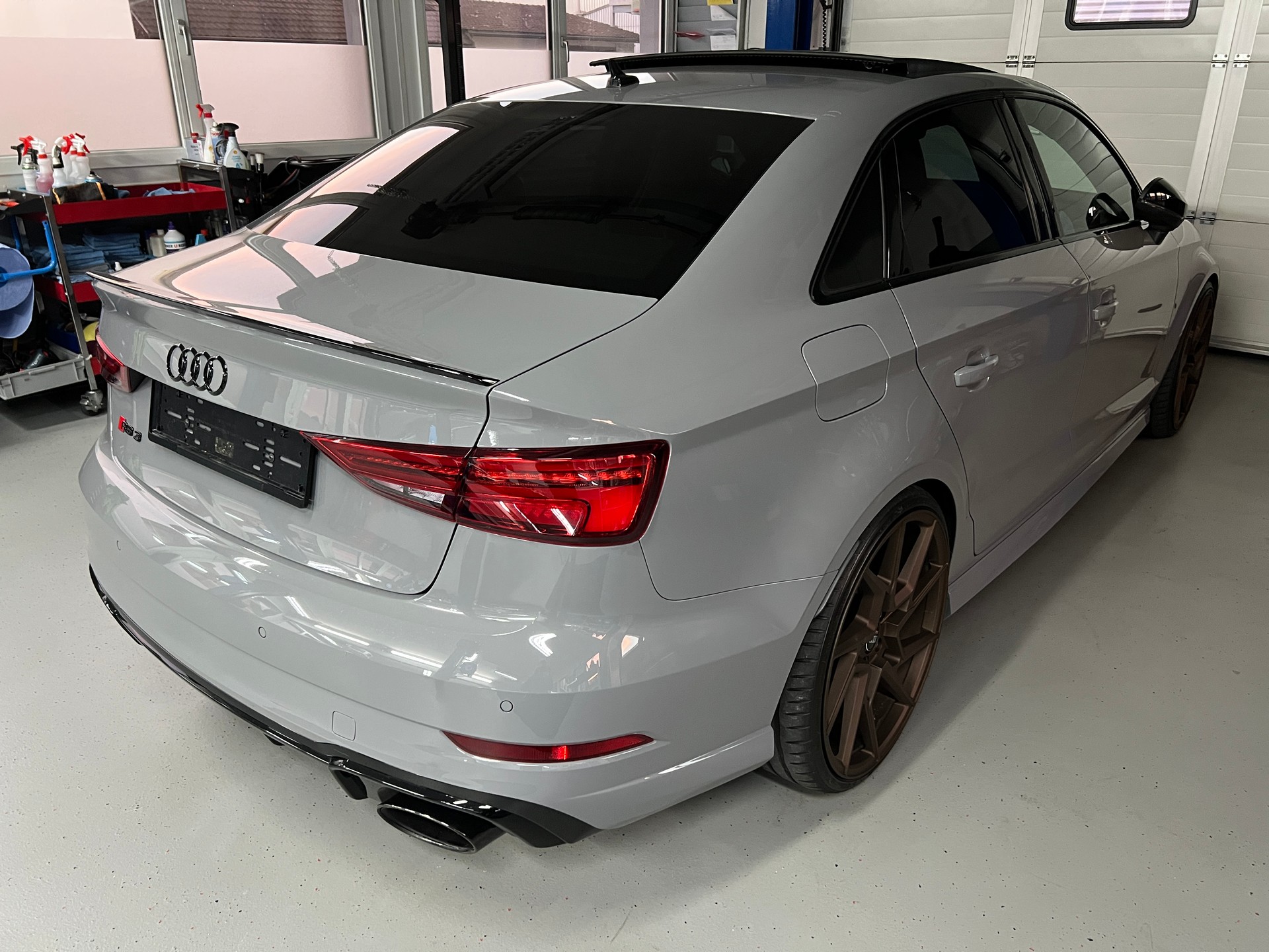 AUDI RS3 Limousine 2.5 TSI quattro S-tronic-image-3