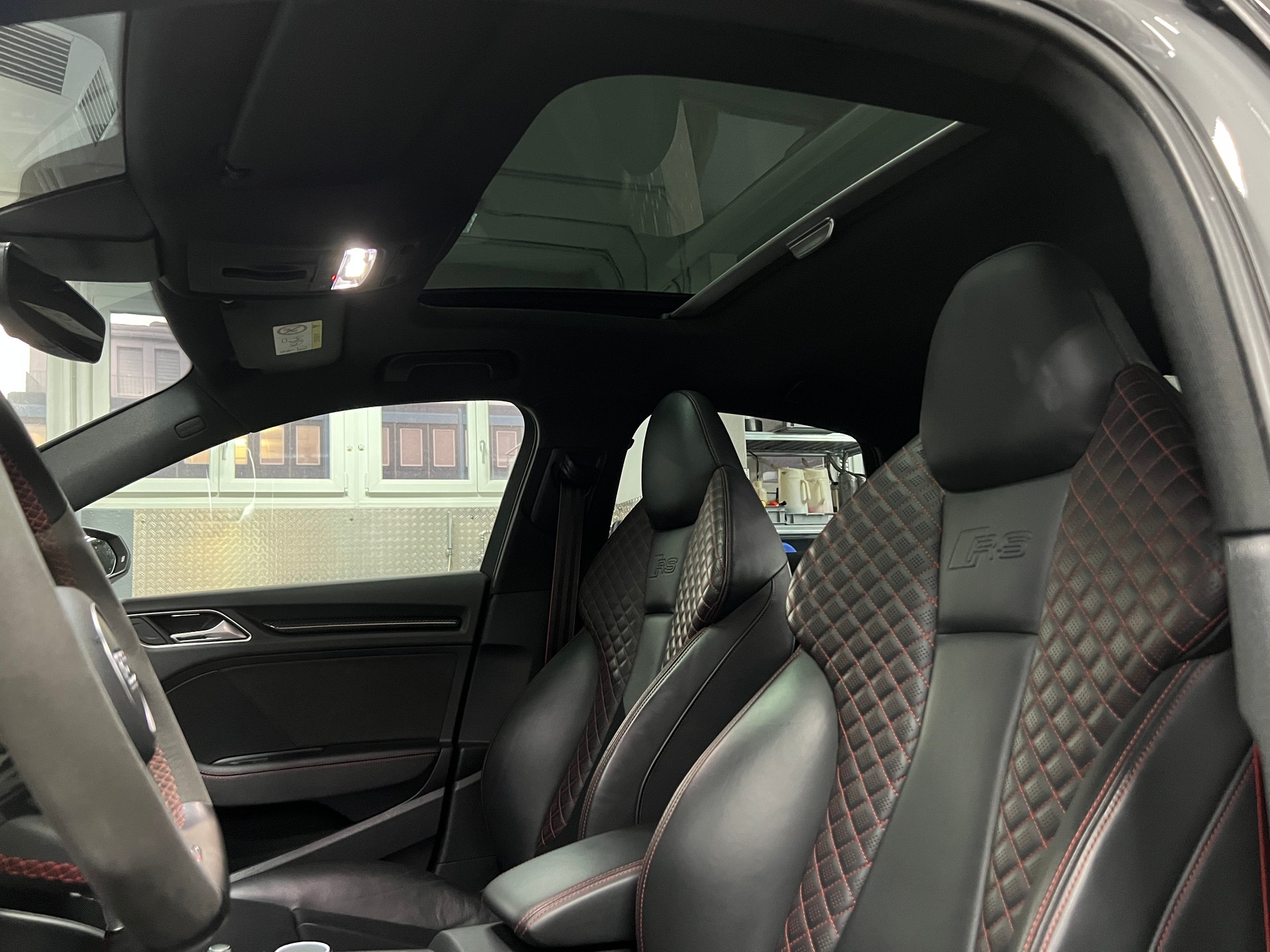 AUDI RS3 Limousine 2.5 TSI quattro S-tronic-image-6