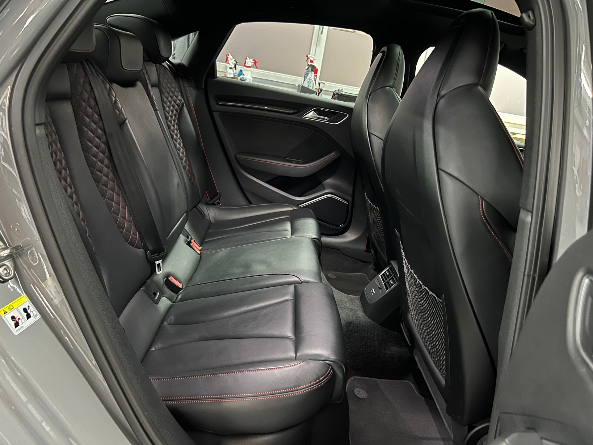 AUDI RS3 Limousine 2.5 TSI quattro S-tronic-image-9