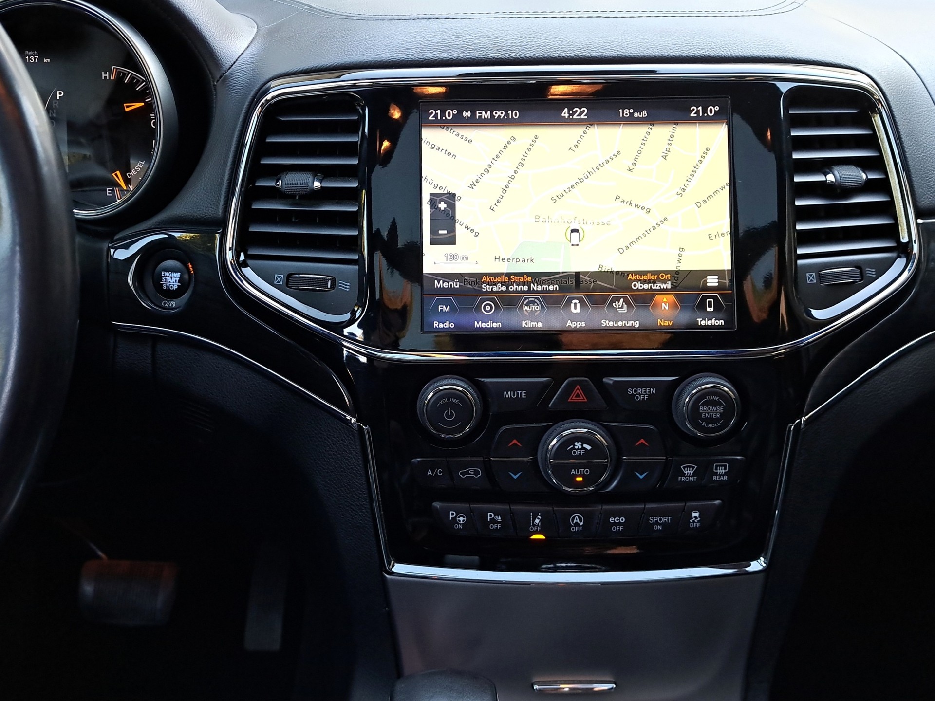 JEEP Grand Cherokee 3.0 CRD Overland Automatic *Anhängerkupplung*-image-10