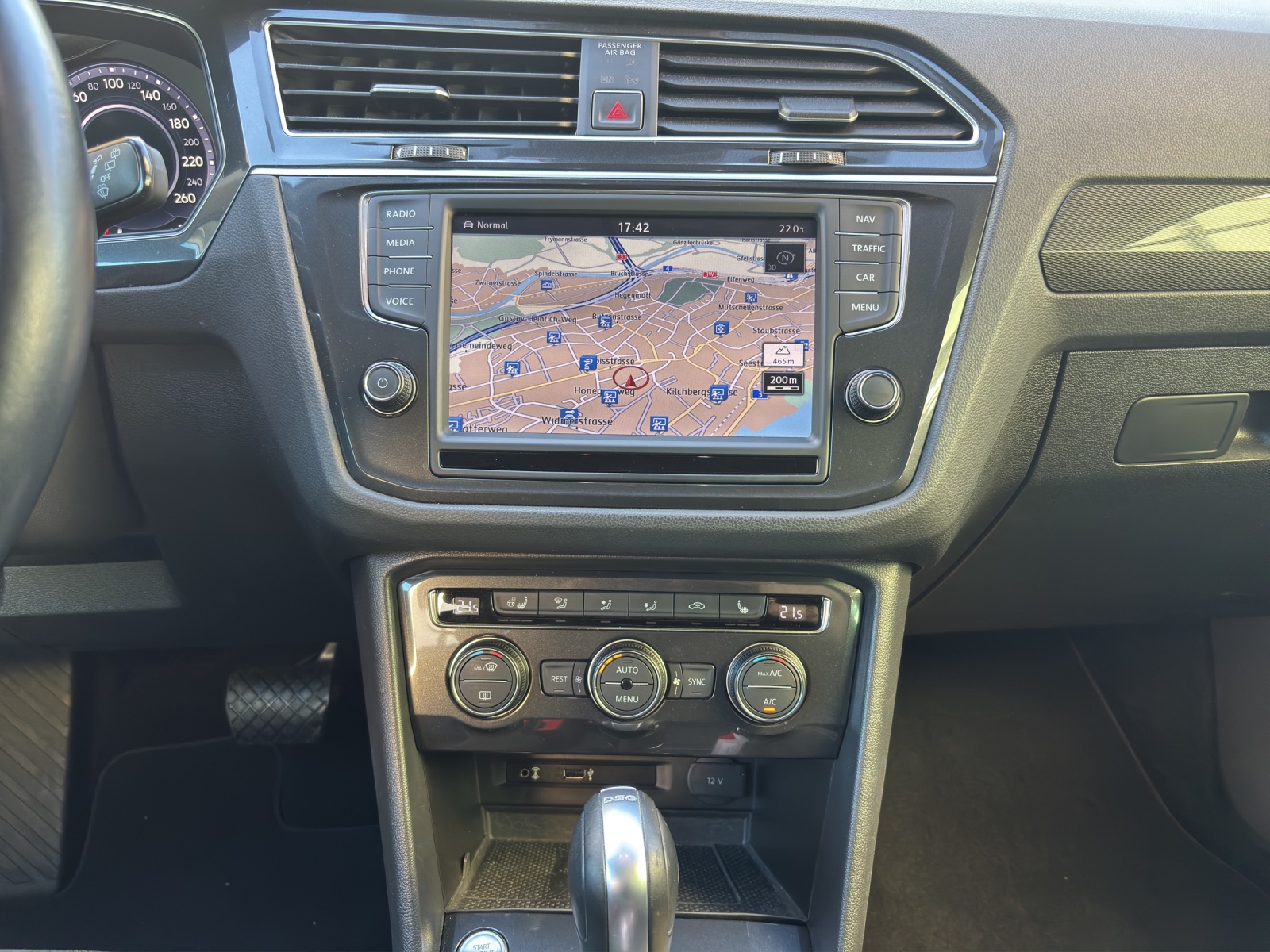 VW Tiguan 2.0 TDI SCR Highline DSG-image-8