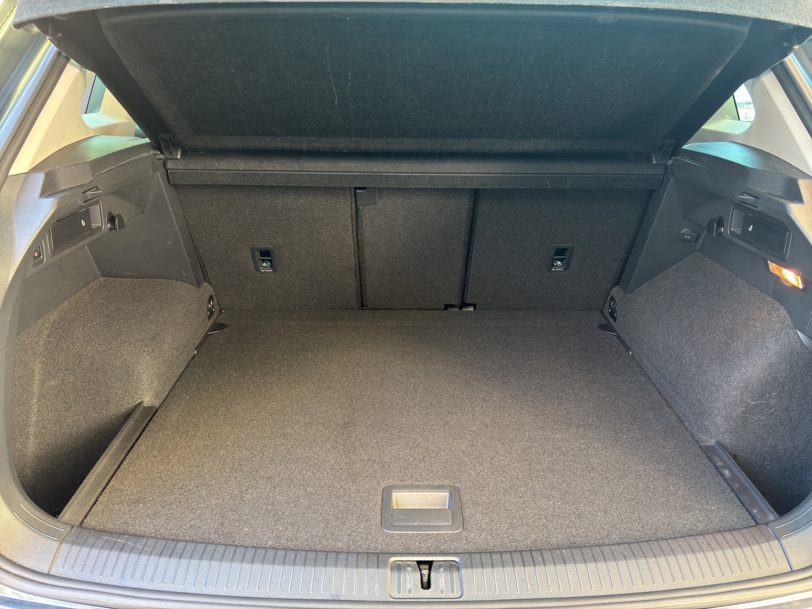 VW Tiguan 2.0 TDI SCR Highline DSG-image-10