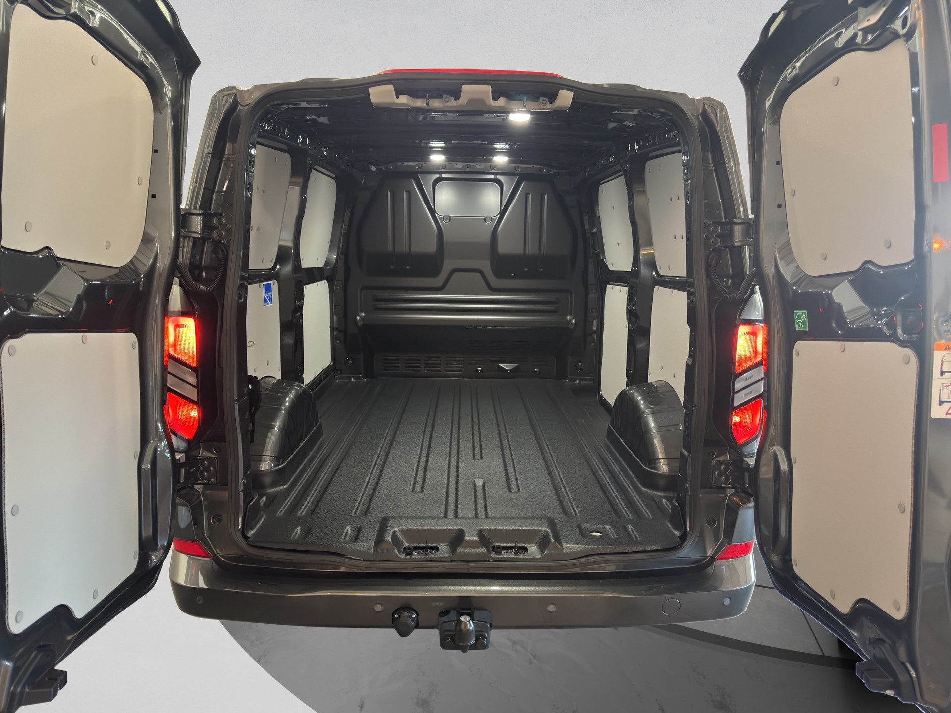 FORD Transit Custom Van 320 L1H1 Limited Automat 4x4-image-14