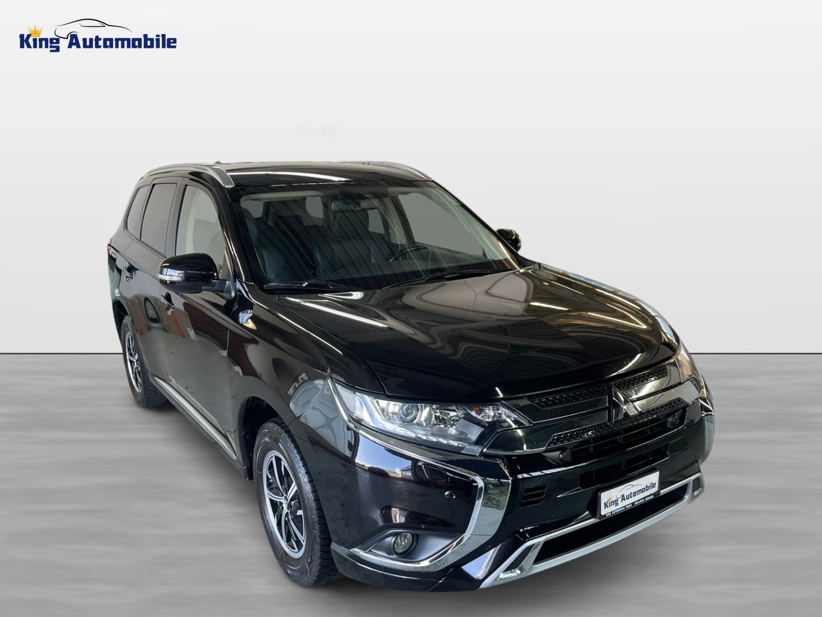 MITSUBISHI OUTLANDER 2.4 PHEV Value 4WD Automatic | CH-Auto | 1-Hand | Ab MFK 03.2025 | Rückfahrkamera-image-0