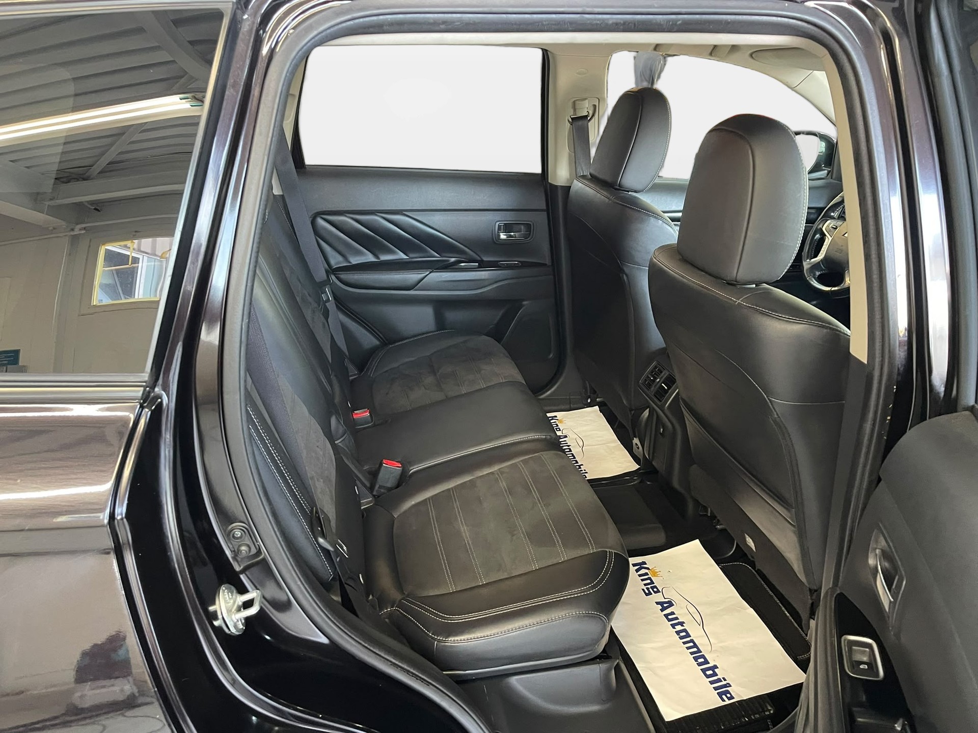 MITSUBISHI OUTLANDER 2.4 PHEV Value 4WD Automatic | CH-Auto | 1-Hand | Ab MFK 03.2025 | Rückfahrkamera-image-9